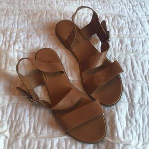 Tahari brown strap sandals
